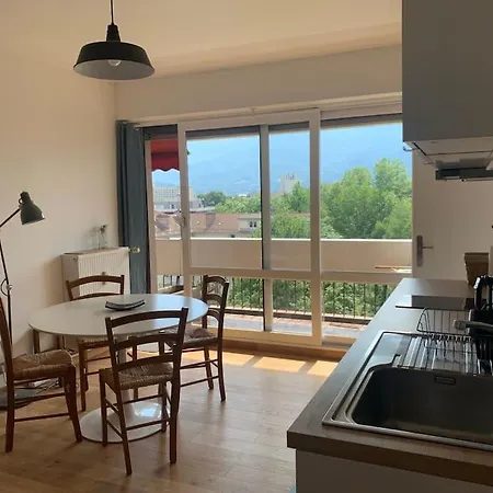 T1 Renove, Idealement Situe Grenoble