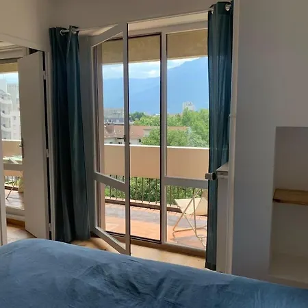T1 Renove, Idealement Situe Apartment