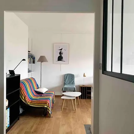 Apartment T1 Renove, Idealement Situe *